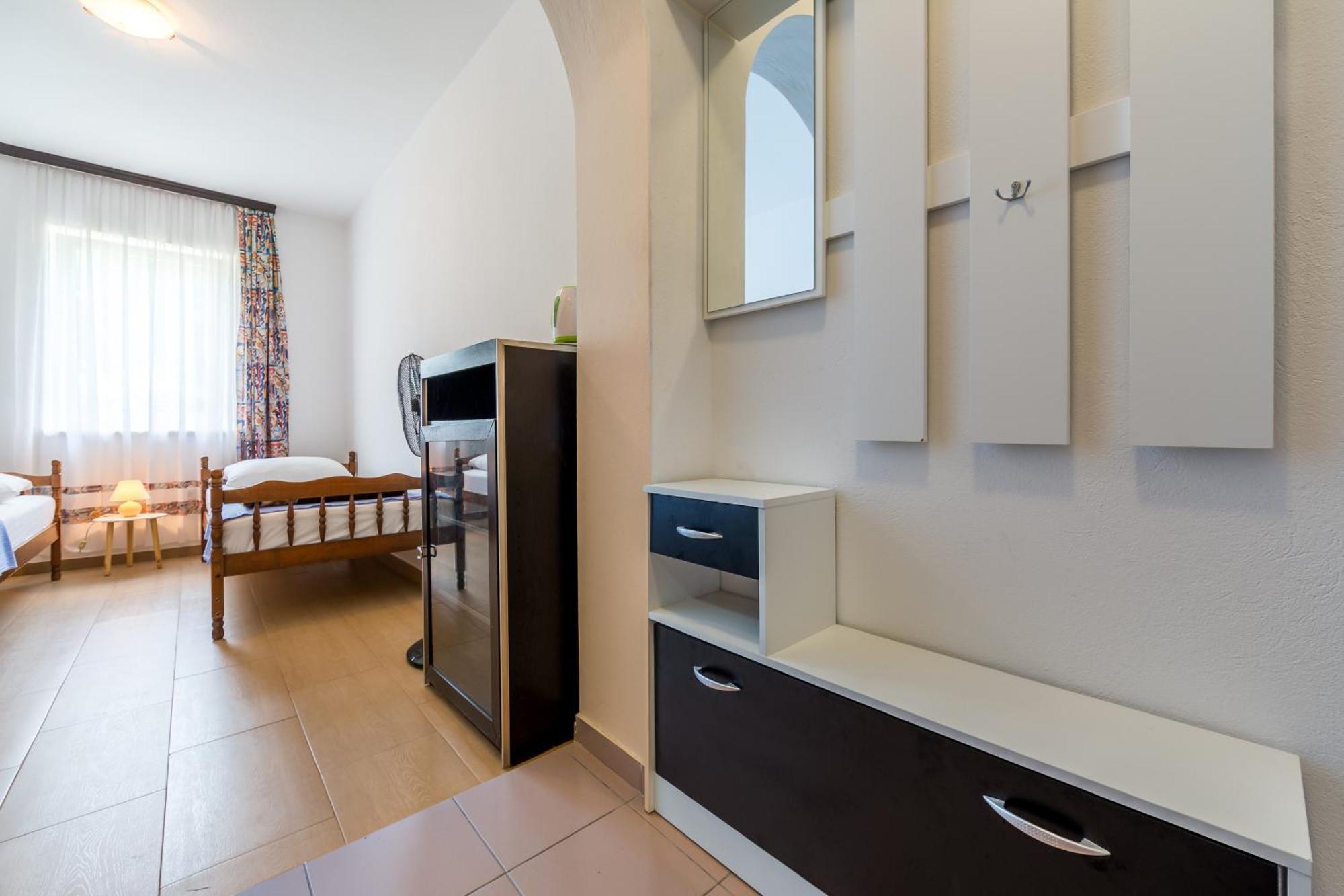 Apartments Claudia Smrika Exterior photo