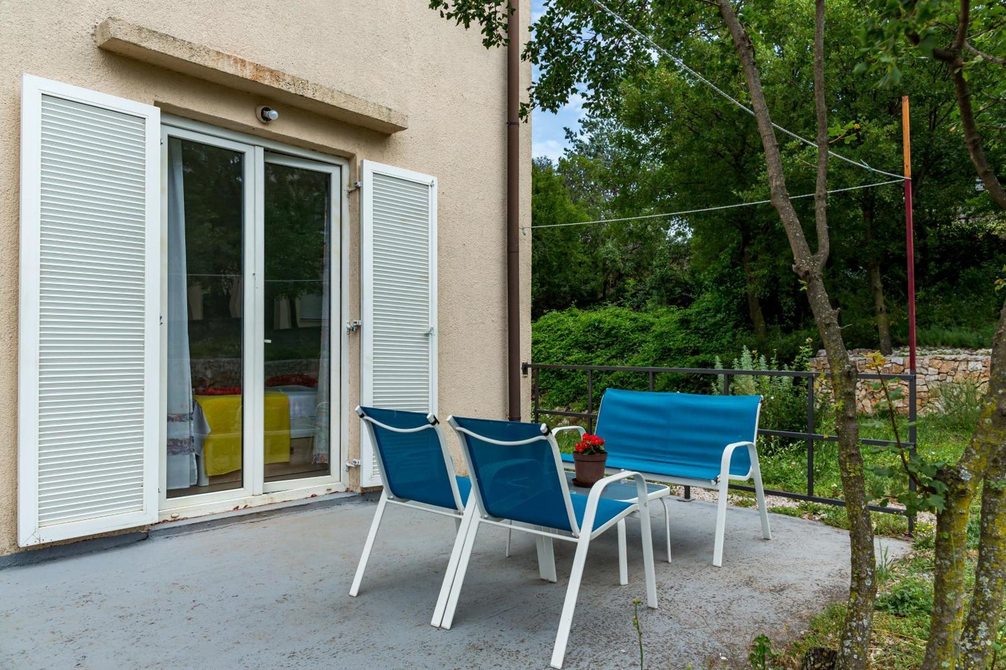Apartments Claudia Smrika Exterior photo